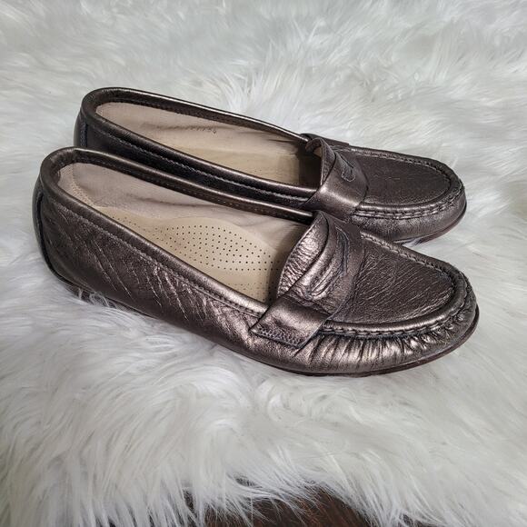 SAS Women’s Size 6 Wink Slip On Penny Loafer Pewter Leather Moccasin Shoes - Picture 1 of 9